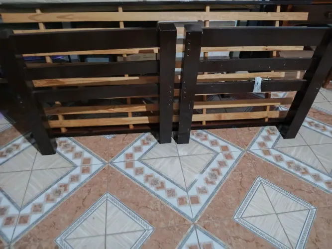 Cama de casal madeira maciça 