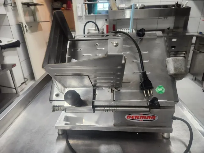 Cortador de frios