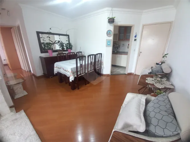 Apartamento à venda com 2 quartos no condomínio Velazquez, São Paulo - SP