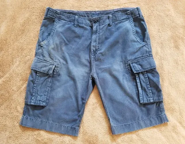 Bermudas Levis / Tommy Hilfiger Lindas Originais Ótimo Estado Desapego Promocao