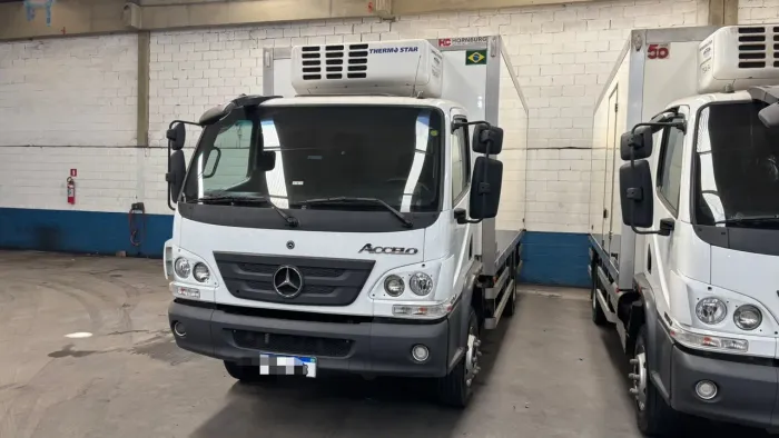 Mercedes Accelo 1017 Entre eixo 3.9M