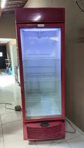 Expositor de Bebidas Fricon 569 Litros 220v