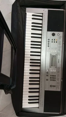 Teclado Yamaha PSRE353