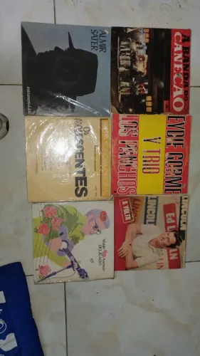 Vendo loja em vinil perfeito estado 