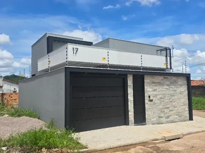 CASA NOVA + TERRENO NOS FUNDOS - A 300 m DO SHOPPING