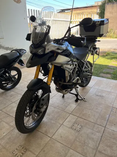 Tiger 900 Rally Pro 22, revisada na CC, vendo ou troco menor valor