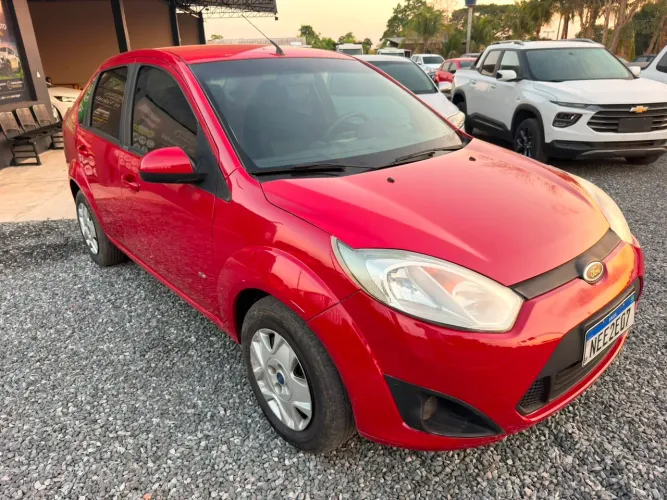 Ford Fiesta Sedan SE 1.6 8V Flex 4P 2014