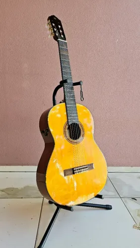 Violão Clássico YAMAHA Transacústico CG/TA