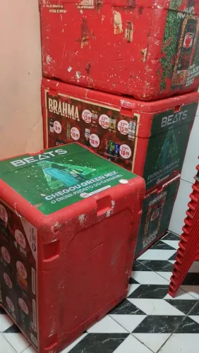 Mesá cadeira isopor mesa e cadeiras usado