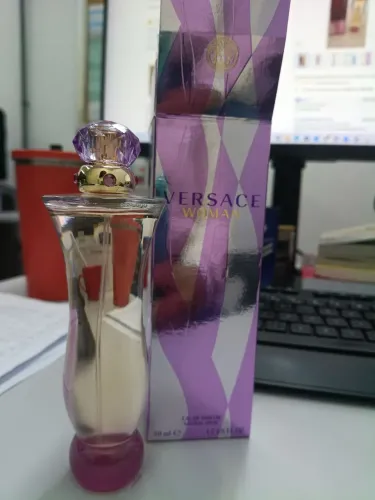 Vendo perfume lacrado