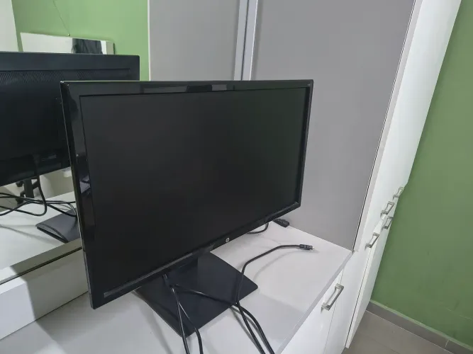 Vendo monitor HP 24"