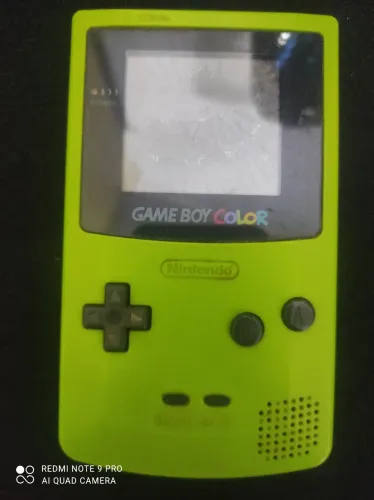 Game Boy Color - Tela Trincada