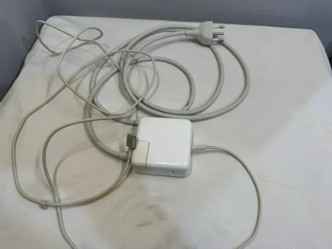 Fonte Carregador MacBook modelo A1436