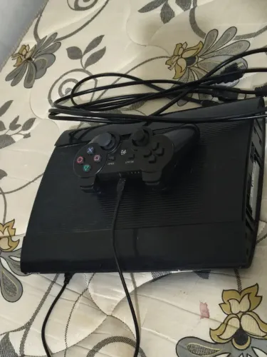 ps3 desbloqueado + controle e com hen baixado com vários jogos disponíveis grátis 