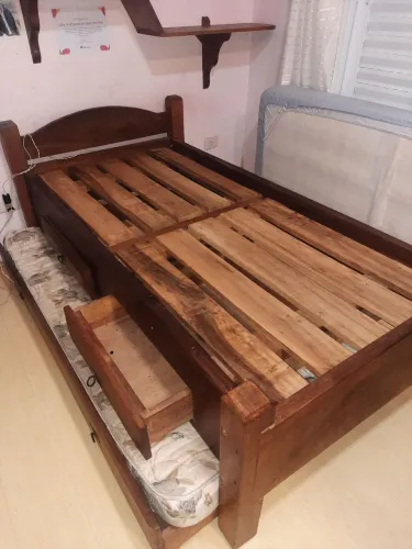 Cama de solteiro 