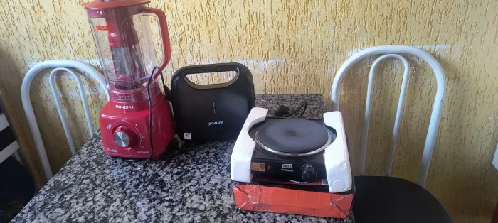 Eletros 110 volts liquidificador, sanduicheira, fogão elétrico 