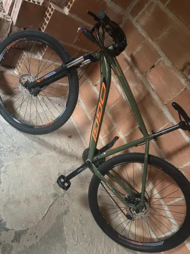 Bike oggi aro 29 em perfeito estado