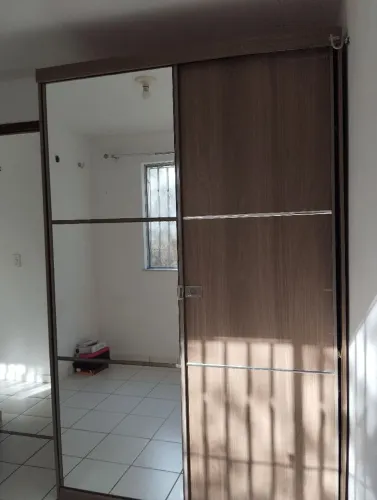 Guarda roupa com espelho duas portas