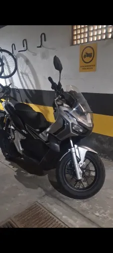 Vendo Honda Adv 150 . Linda e perfeito estado!