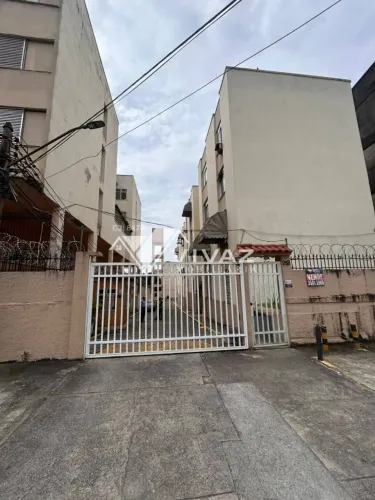 Ótimo Apartamento com 02 Quartos em Cascadura