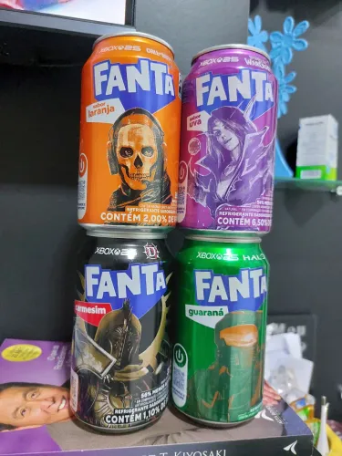 04 Latas Fanta X-Box edição especial !!