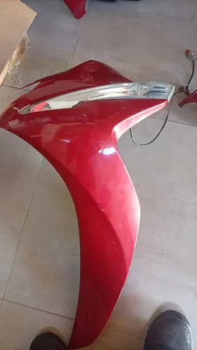 Carenagem original Honda vermelha lateral da biz 2021