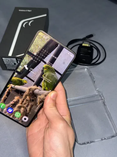 Galaxy Z Flip 7 256Gb 12GB de RAM
