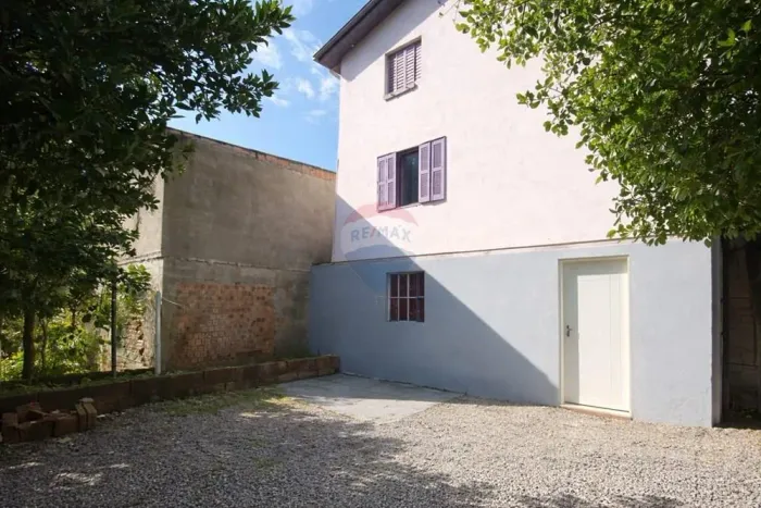 "Casa Espetacular no Sul: Investimento & Conforto"