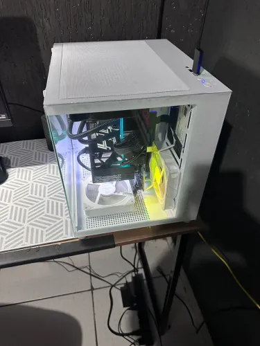 Gabinete Gamer Pcyes Forcefield Mini White Ghost - Gffmnwg Branco
