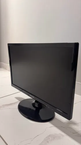 Monitor Semp Toshiba 21?