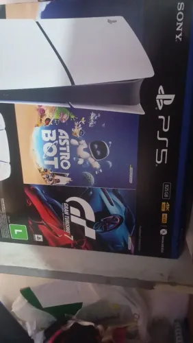 Vendo ps5 9 meses de uso dois controles