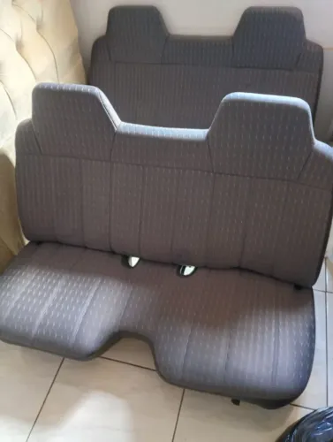 Banco 6 lugares s10
