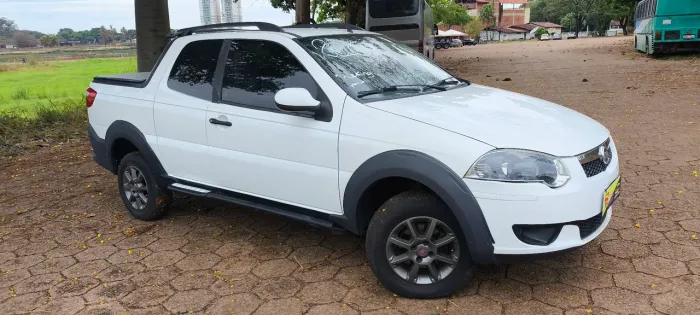 Fiat Strada Trekking 1.6 16V Flex CD 2015