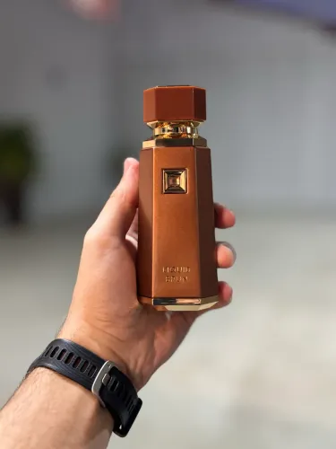 Perfume liquid brun