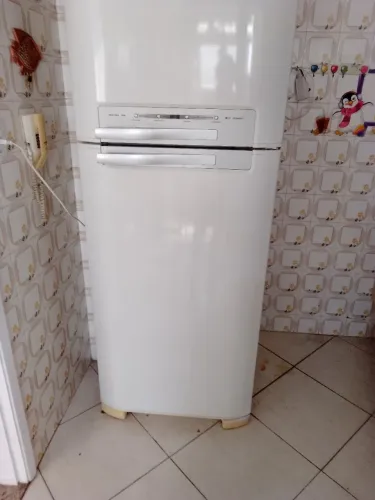 Geladeira Electrolux DF46 Frost Free