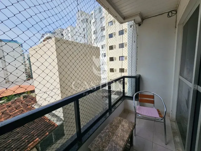 Oportunidade Imperdível! Apto a poucos passos do mar na Praia do Morro, prédio com elevado