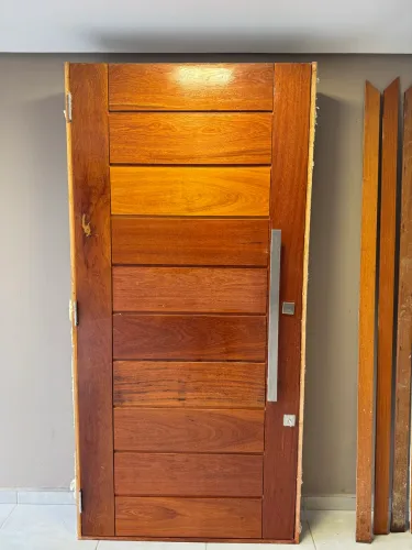 PORTA MADEIRA MACIÇA ANGELIM 2,10 X 0,90