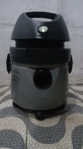 Aspirador de Pó Electrolux - A10 - Hidrovac - Água e pó - 127 volts.