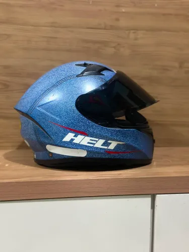 Capacete HELT