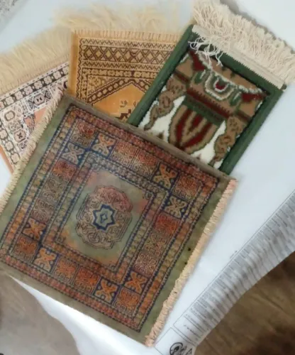 Lote 4 Mini Tapetes Orientais Decorativos Vintage Chiraz Bélgica para Móveis