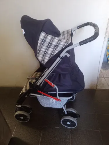 Carrinho de bebê Tutti baby Thor preto 15kg 