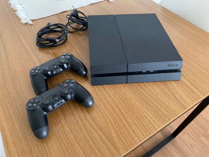 PS4 Fat em perfeito estado 