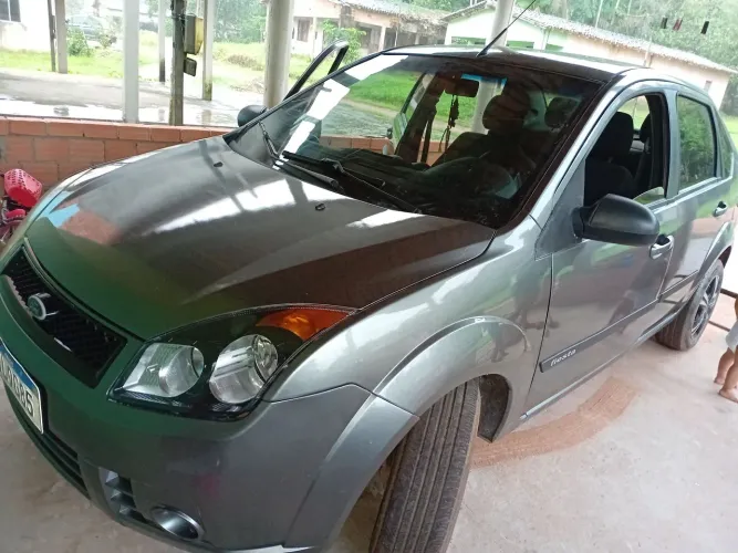 Ford Fiesta Sedan 1.0 8V Flex 4P 2008
