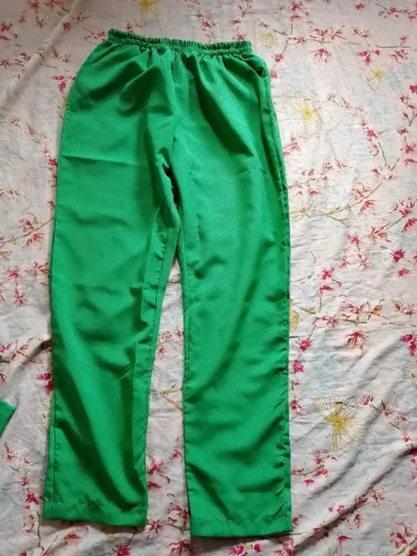 VENDO ROUPA PRIVATIVA TÉCNICO ENFERMAGEM TAMANHO P
