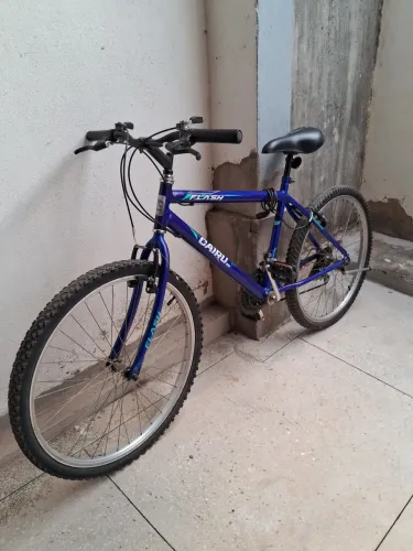 Bicicleta Aro 26 Cairu Flash 21 Marchas Freio V-Brake em Aço Carbono - Azul