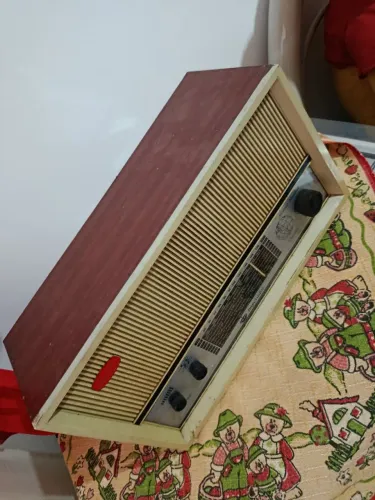 Rádio antigo
