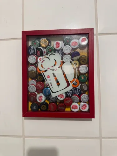 Quadro decorativo para tampinhas de cerveja