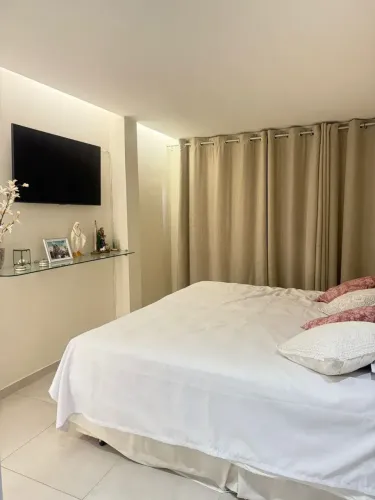 INVISTA EM MURO ALTO  CONDOMÍNIO CLUBE COMPLETO!