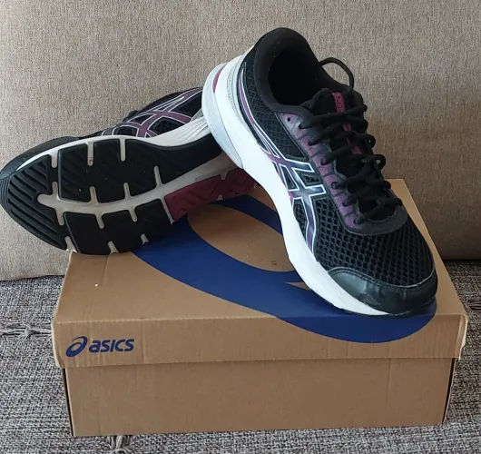 Tênis Asics tamanho 38 usado 