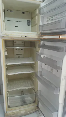 Vendo geladeira Brastemp